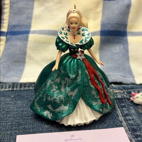 Vintage‎ 1995 Holiday Barbie Hallmark Keepsake Christmas Ornament #3 in Box - Picture 2 of 14